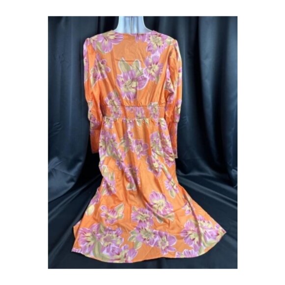 **In The Style** Midi Dress with Button Closure and Smocked Cuffs 14 NWT - Picture 3 of 14